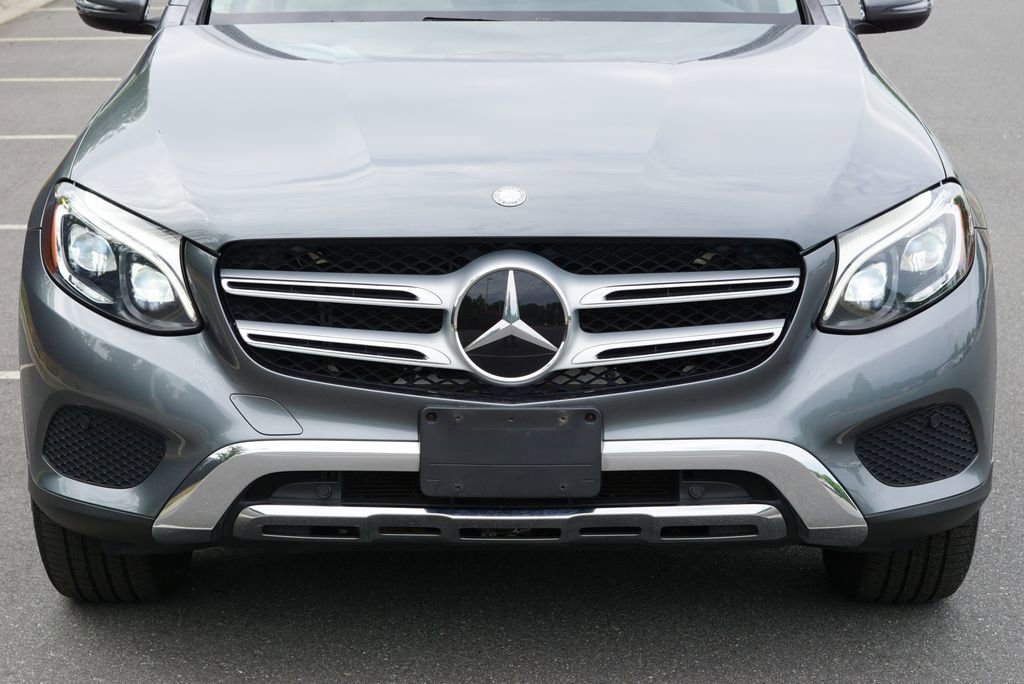 Used 2017 Mercedes-Benz GLC 300 4MATIC image 9