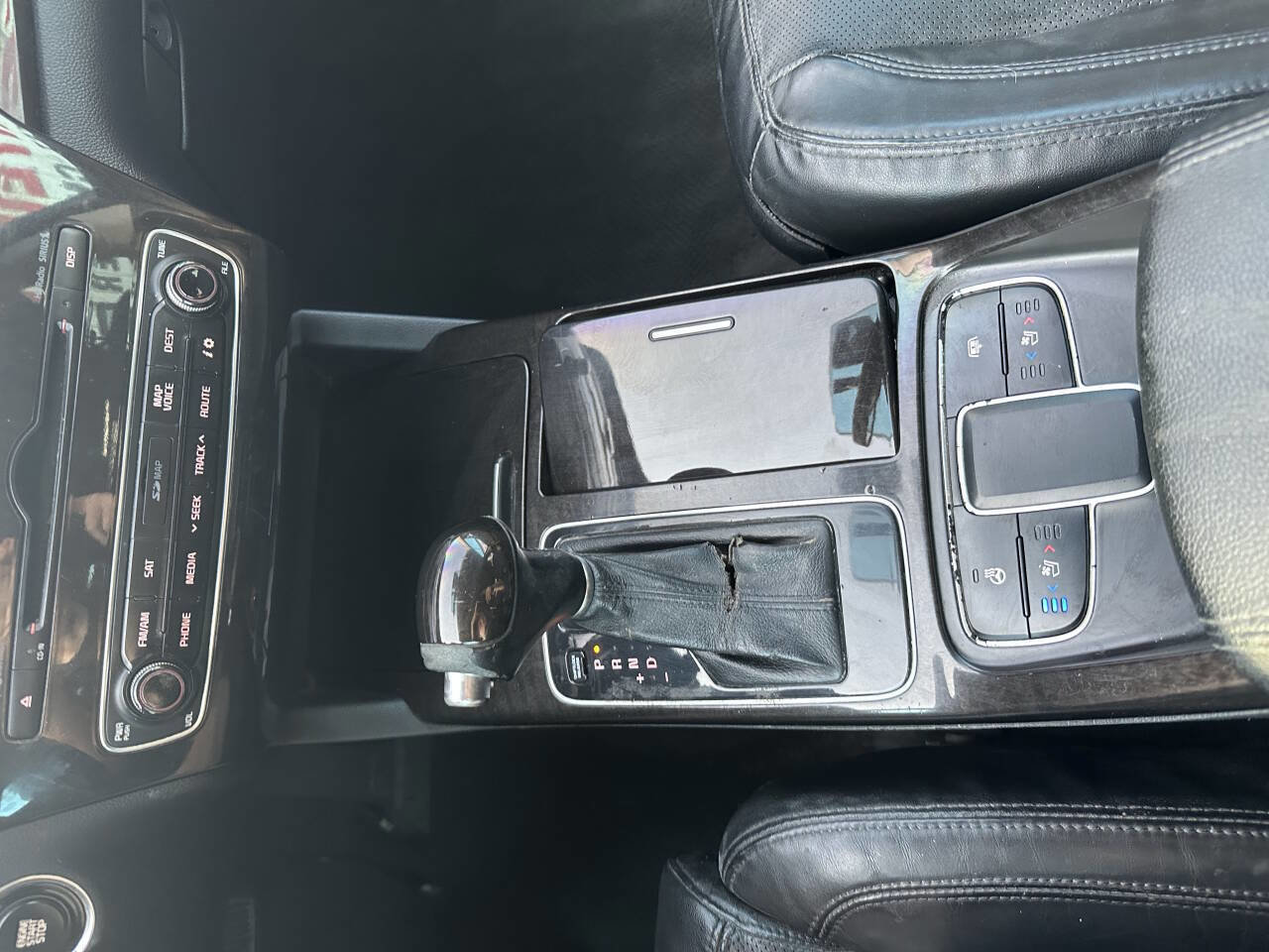 Used 2016 Kia Cadenza Premium image 22