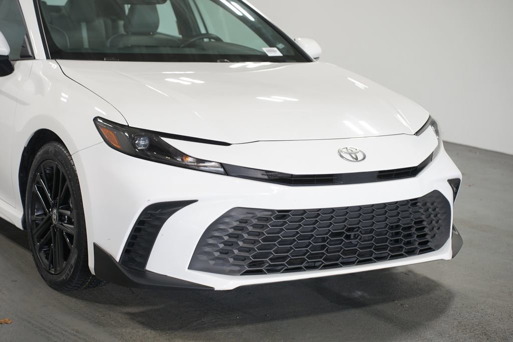 Certified 2025 Toyota Camry SE image 4