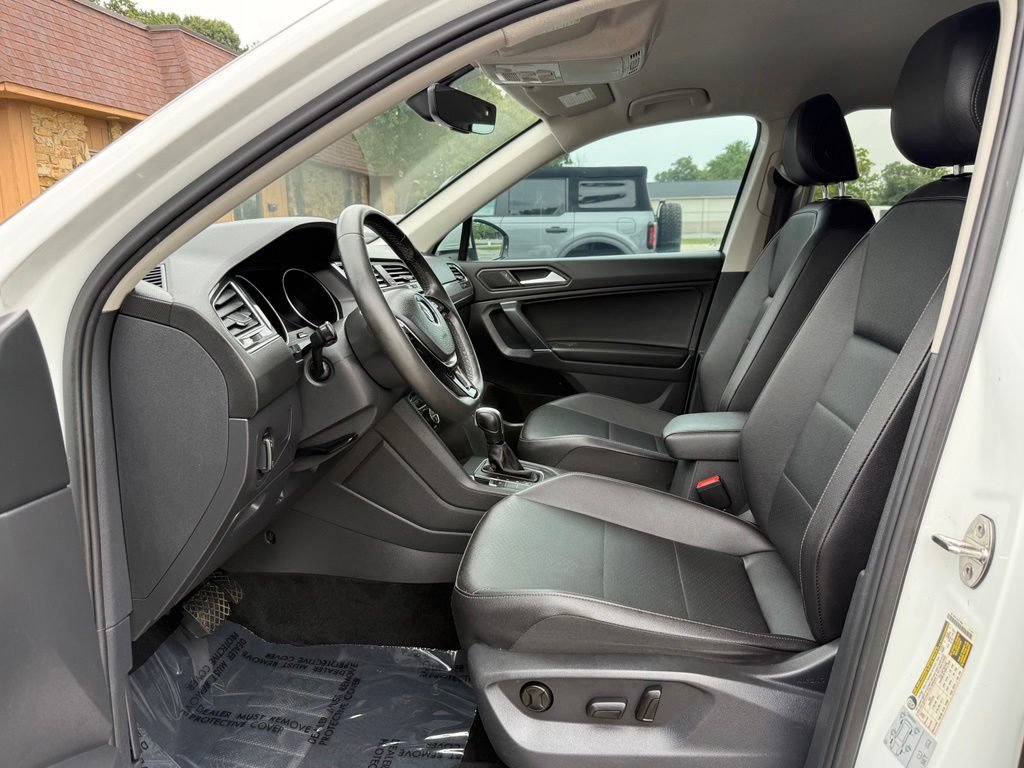 Used 2020 Volkswagen Tiguan SE FWD image 10