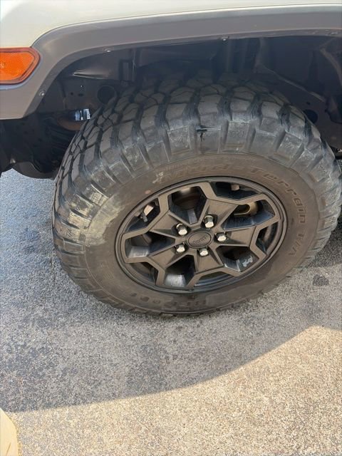 Used 2022 Jeep Gladiator Willys AWD/4WD image 33