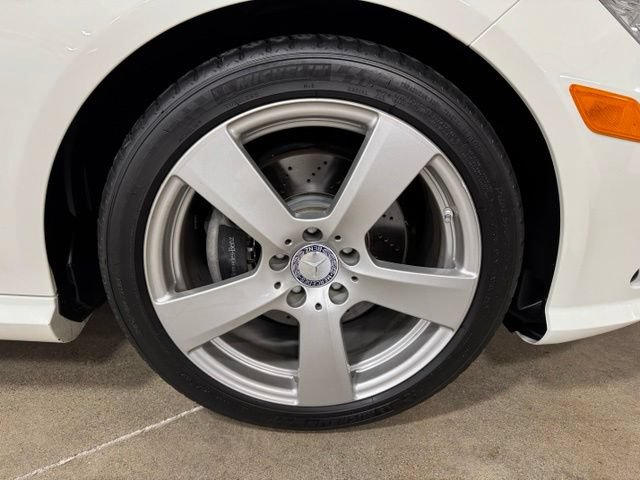 Used 2010 Mercedes-Benz E 350 4MATIC Sedan image 34