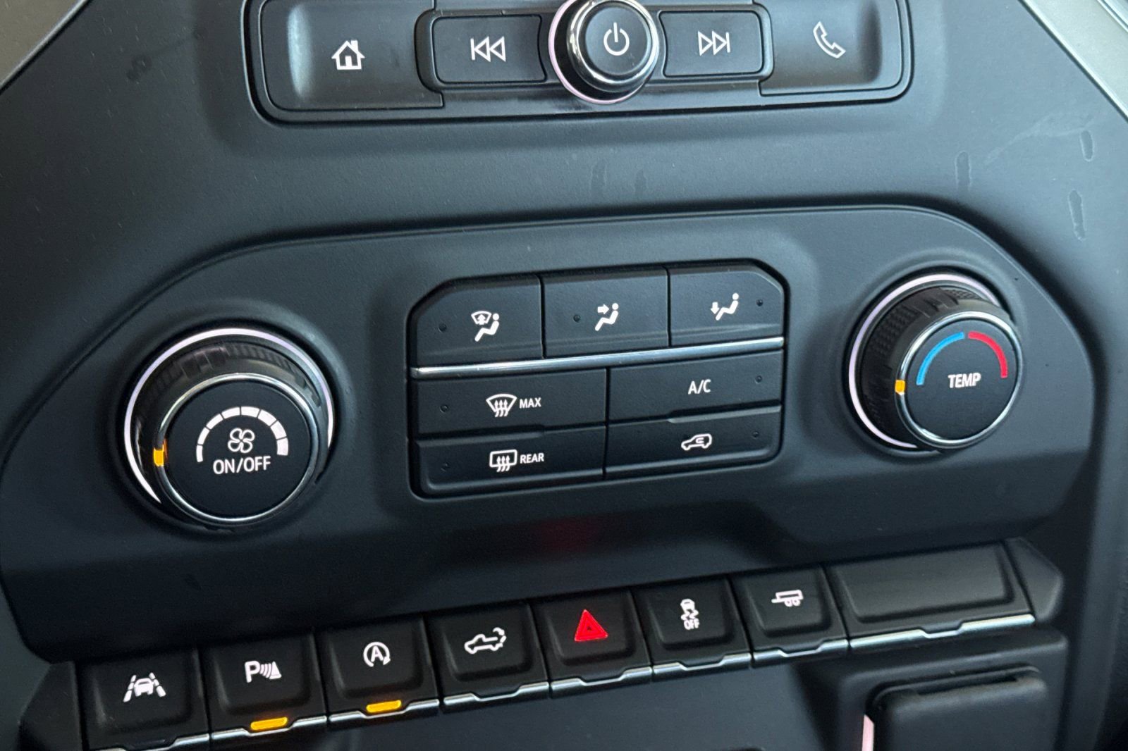 Used 2025 Chevrolet Silverado 1500 W/T w/ WT Value Package image 20