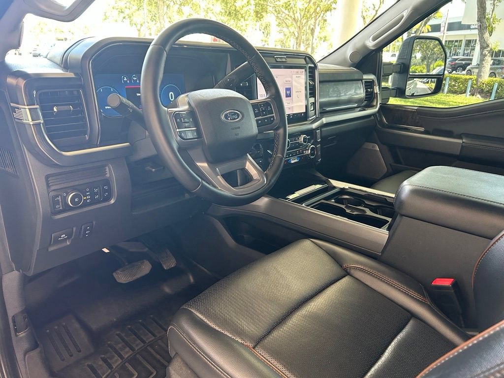 Used 2025 Ford F350 Lariat AWD/4WD image 7