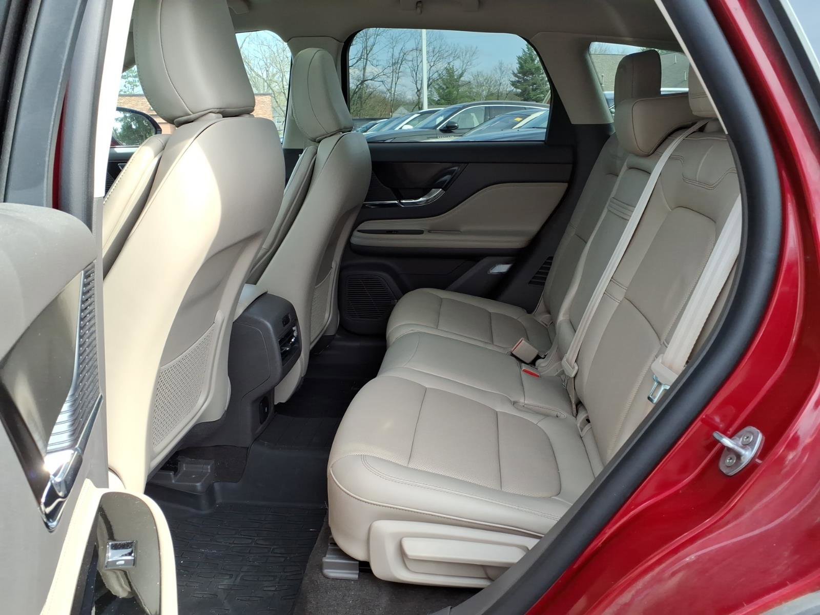 Used 2022 Lincoln Corsair AWD w/ Premium Package image 25