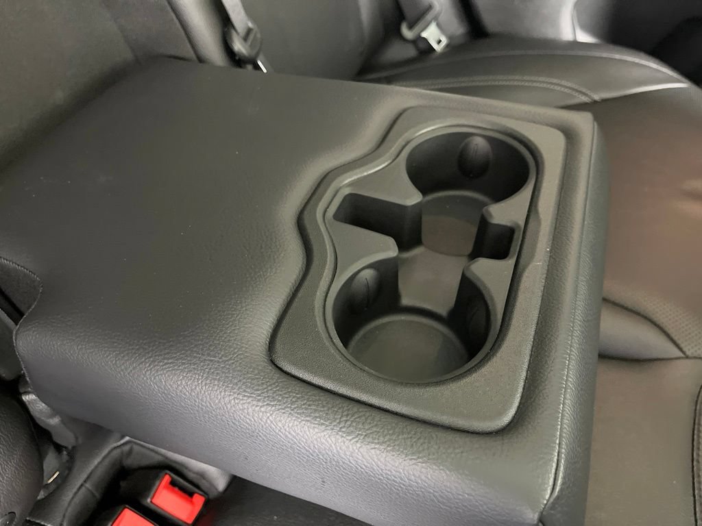 Used 2025 Jeep Compass Limited w/ Elite Group AWD/4WD image 9