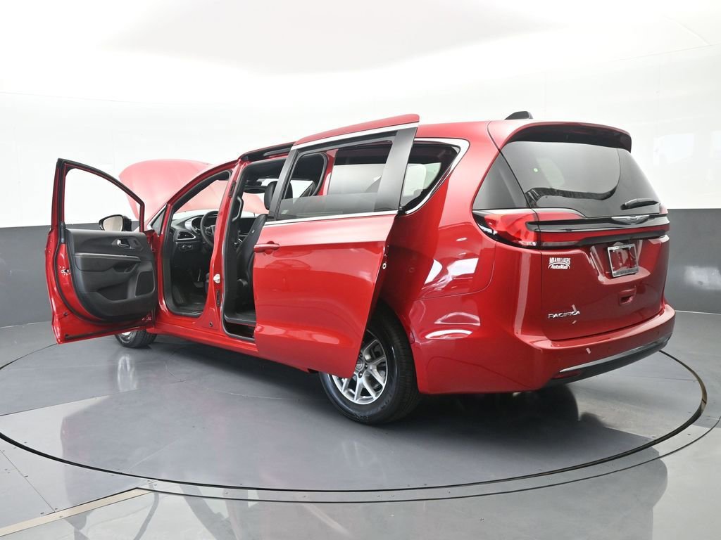 New 2026 Chrysler Pacifica Select image 72