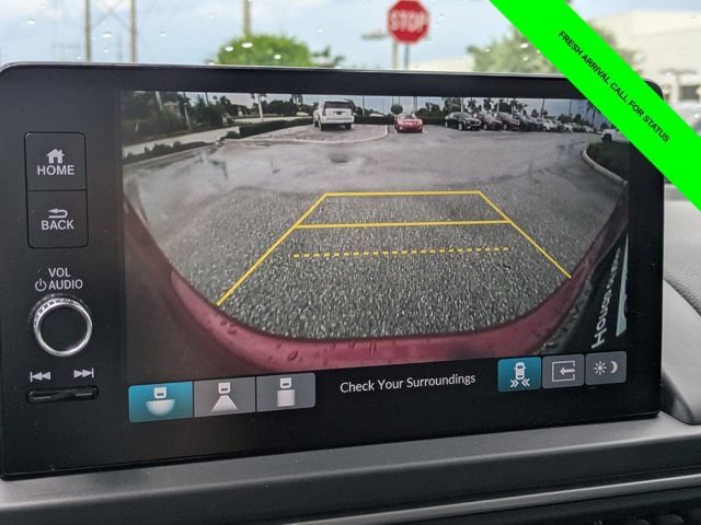 Used 2025 Honda Pilot Touring image 29