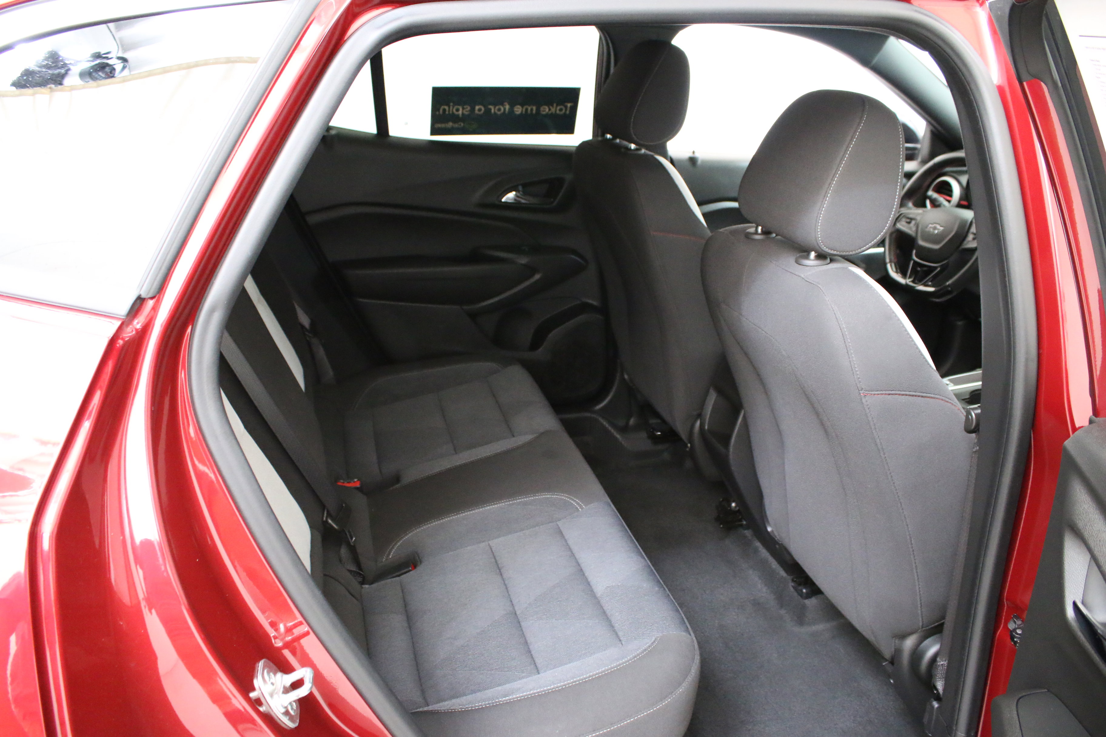 Certified 2024 Chevrolet Trax RS w/ Driver Confidence Package FWD image 29