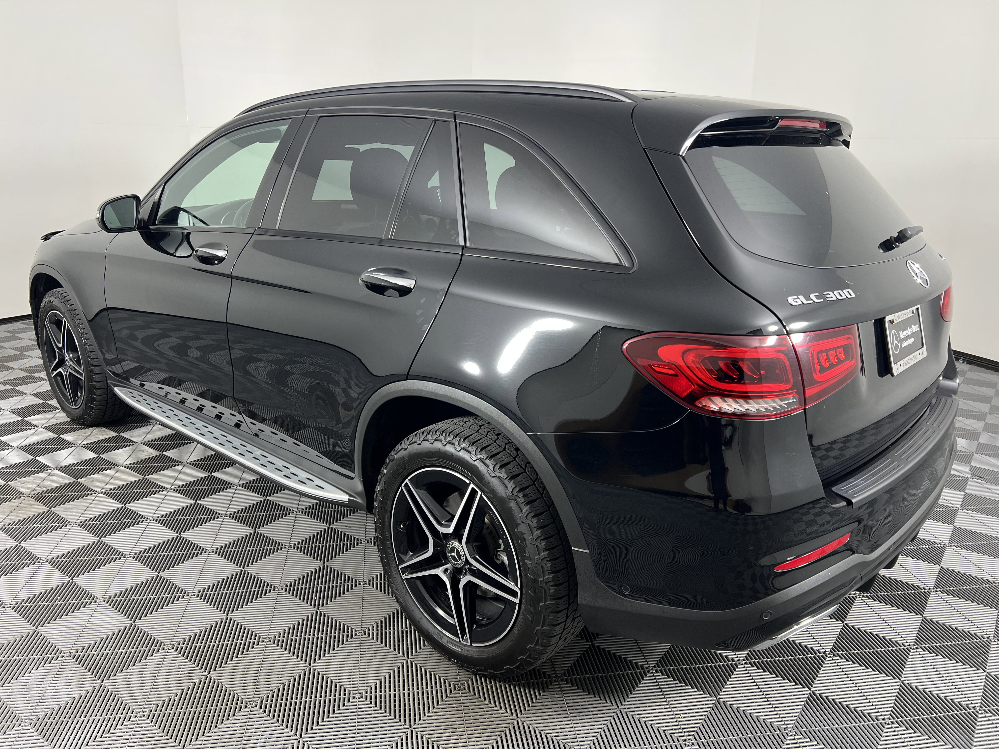 Used 2022 Mercedes-Benz GLC 300 4MATIC image 10
