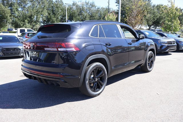 New 2026 Volkswagen Atlas Cross Sport SEL R-Line image 7