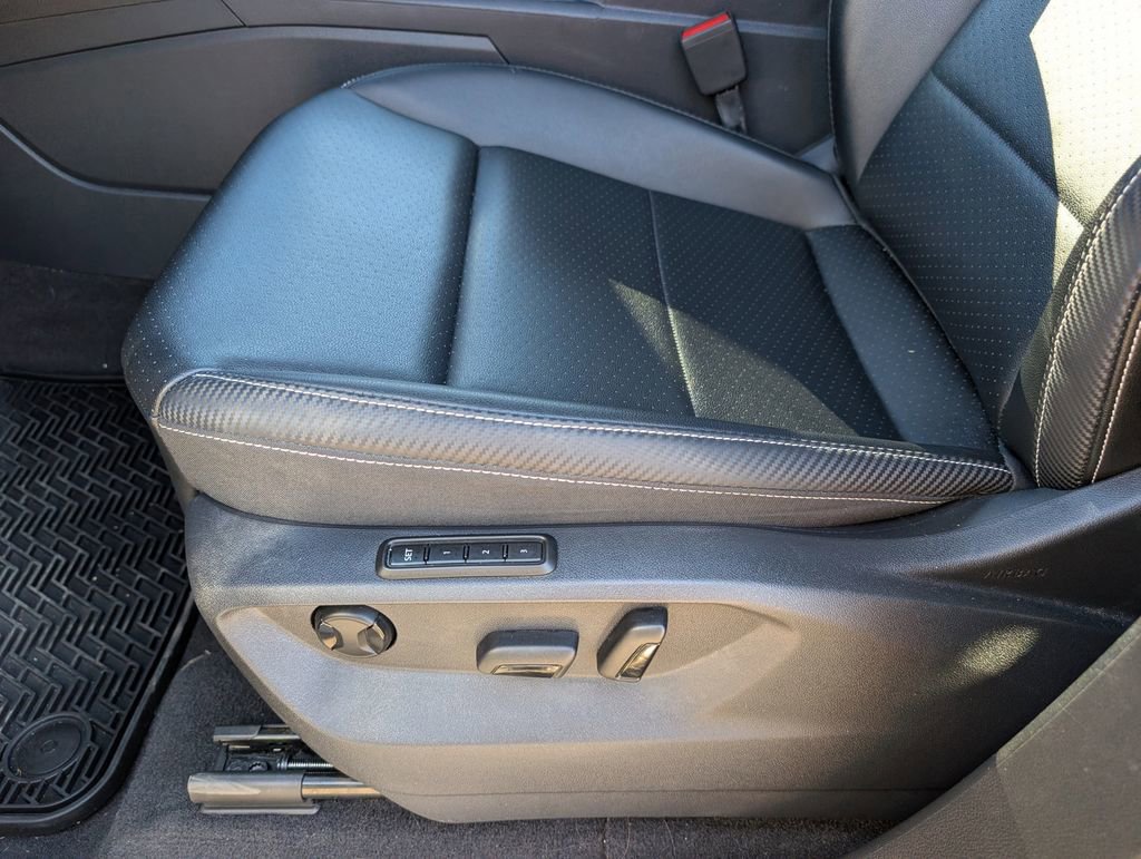 Used 2022 Volkswagen Atlas Cross Sport SEL image 22