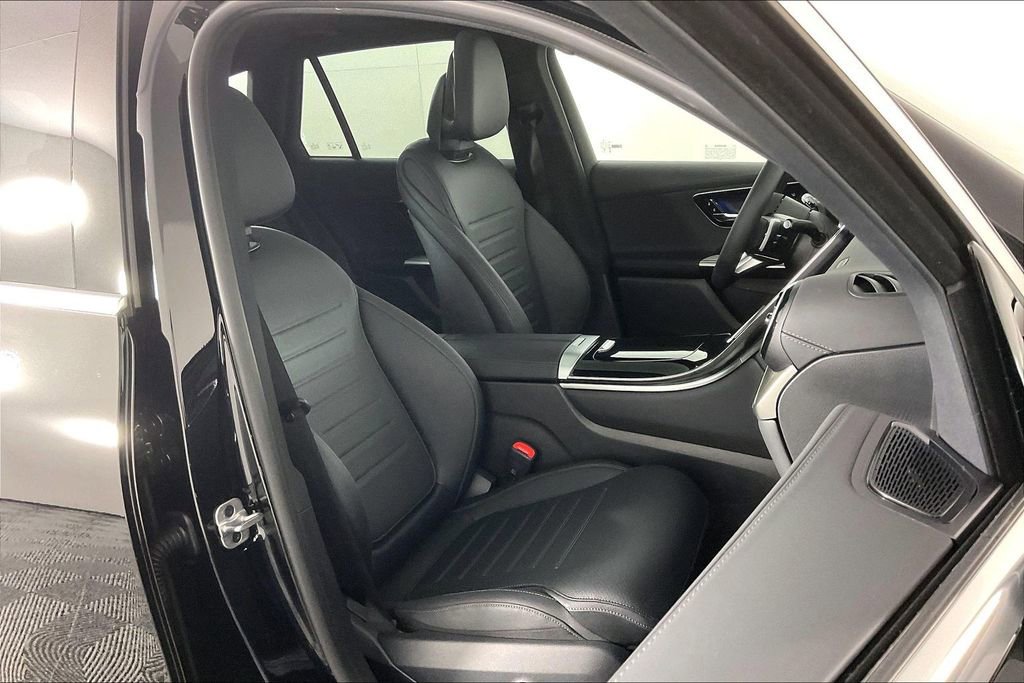 Used 2026 Mercedes-Benz GLC 300 4MATIC image 7
