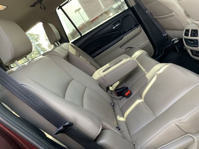 Used 2017 Honda Pilot Touring image 12