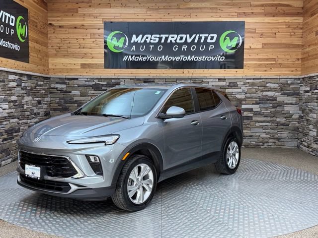 Used 2024 Buick Encore GX Preferred w/ Comfort Package AWD/4WD video 3