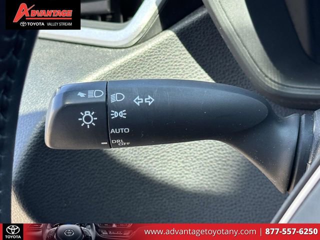 Used 2020 Toyota Corolla SE FWD image 25
