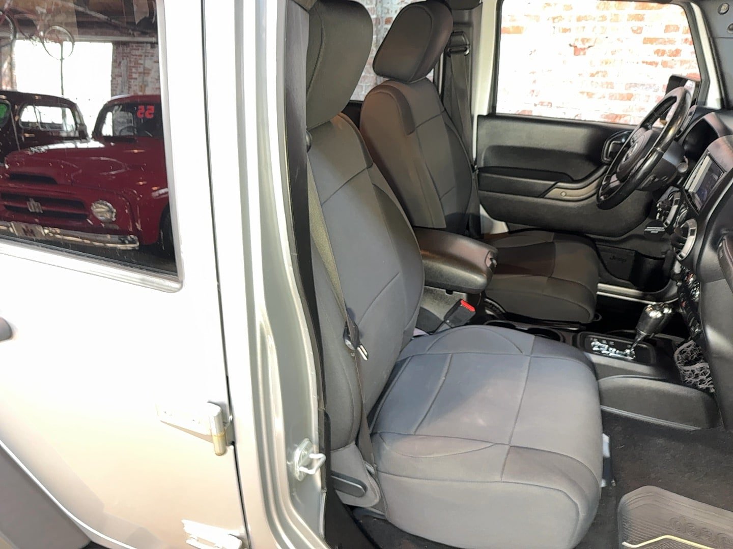 Used 2013 Jeep Wrangler Unlimited Sport AWD/4WD image 55