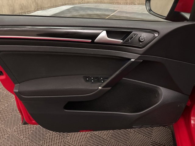 Used 2015 Volkswagen GTI S image 10