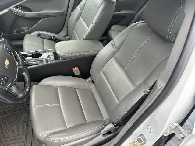 Used 2019 Chevrolet Impala LT w/ Sunroof and Spoiler Package FWD image 22