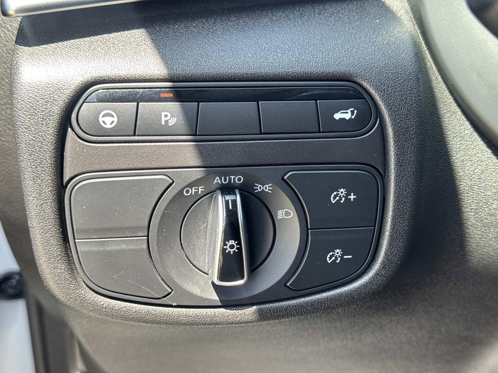 Certified 2025 INFINITI QX50 Luxe AWD/4WD image 18