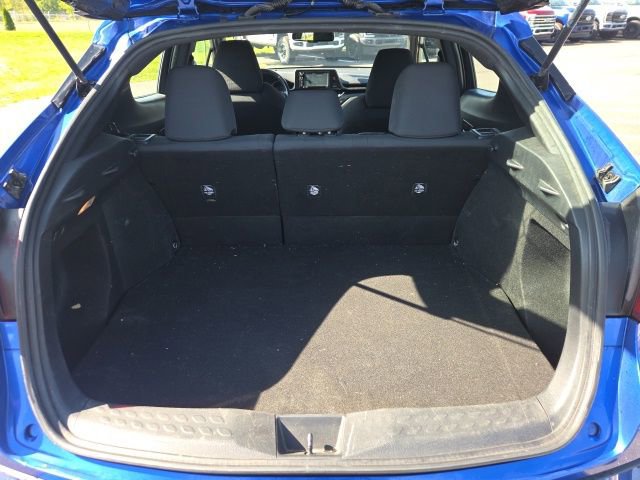 Used 2018 Toyota C-HR XLE FWD image 11