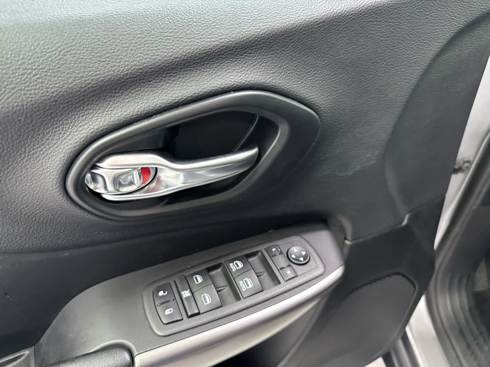 Used 2022 Jeep Cherokee Latitude Lux image 8