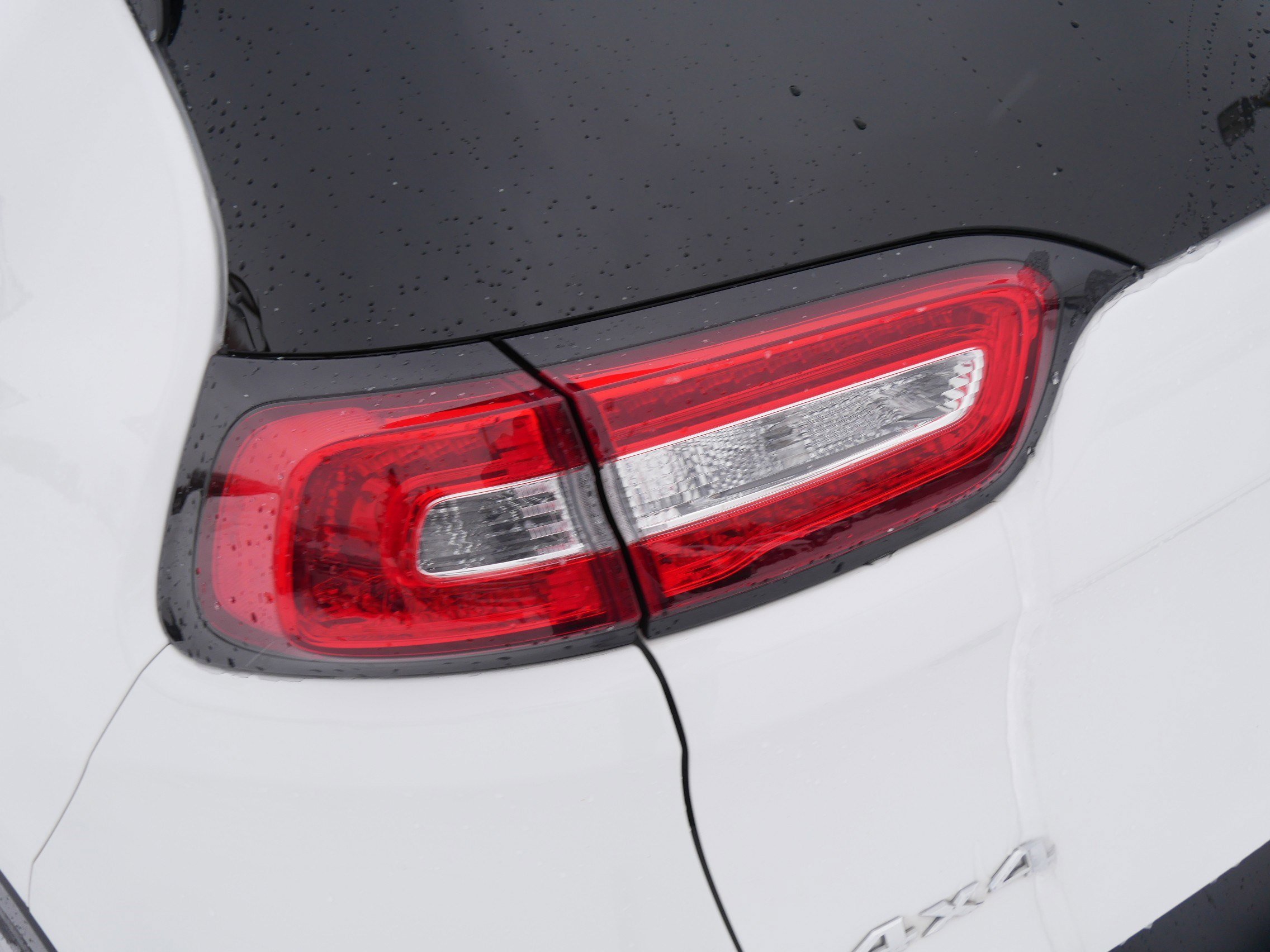 Used 2018 Jeep Cherokee Limited image 17