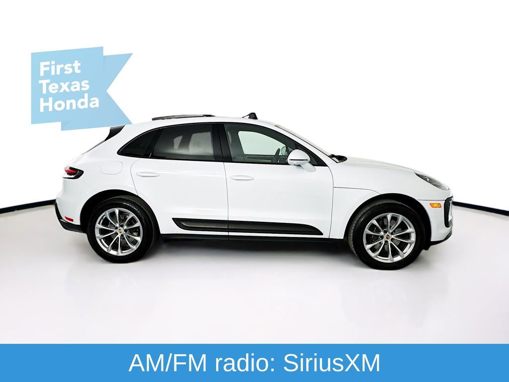 Used 2024 Porsche Macan image 8