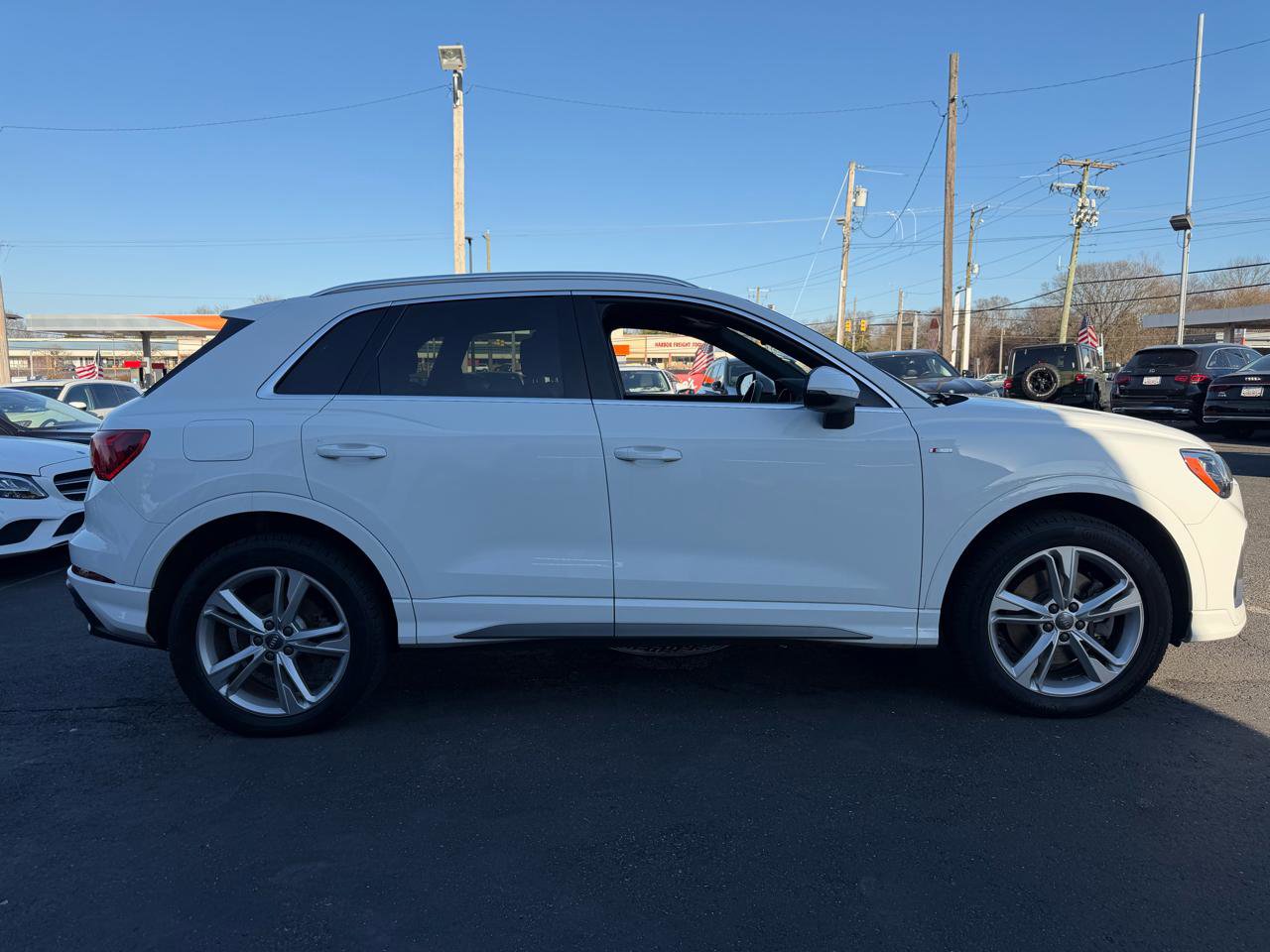 Used 2020 Audi Q3 2.0T Premium image 4