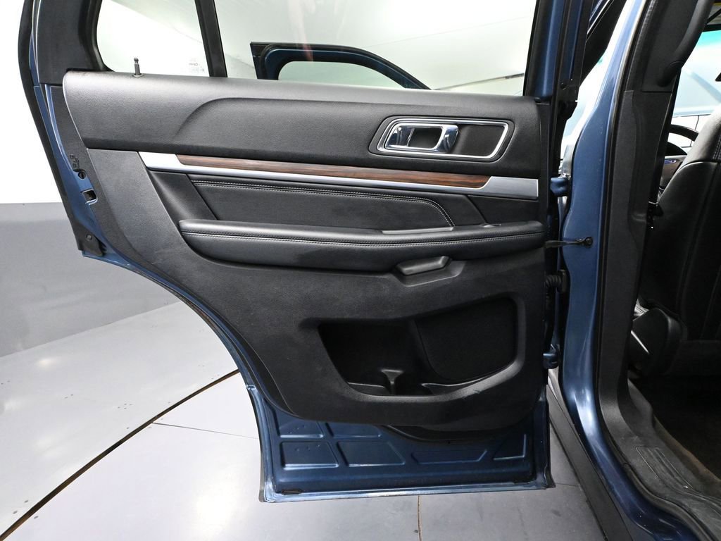 Used 2018 Ford Explorer Limited w/ Equipment Group 301A image 36