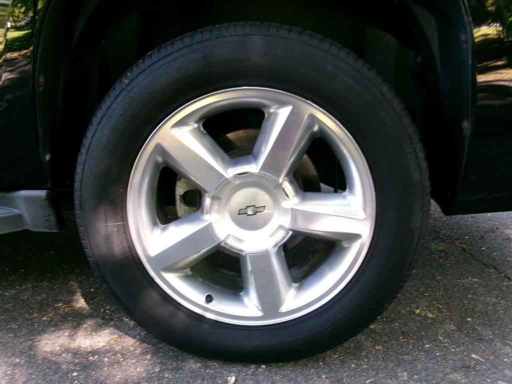 Used 2013 Chevrolet Avalanche LTZ RWD image 40
