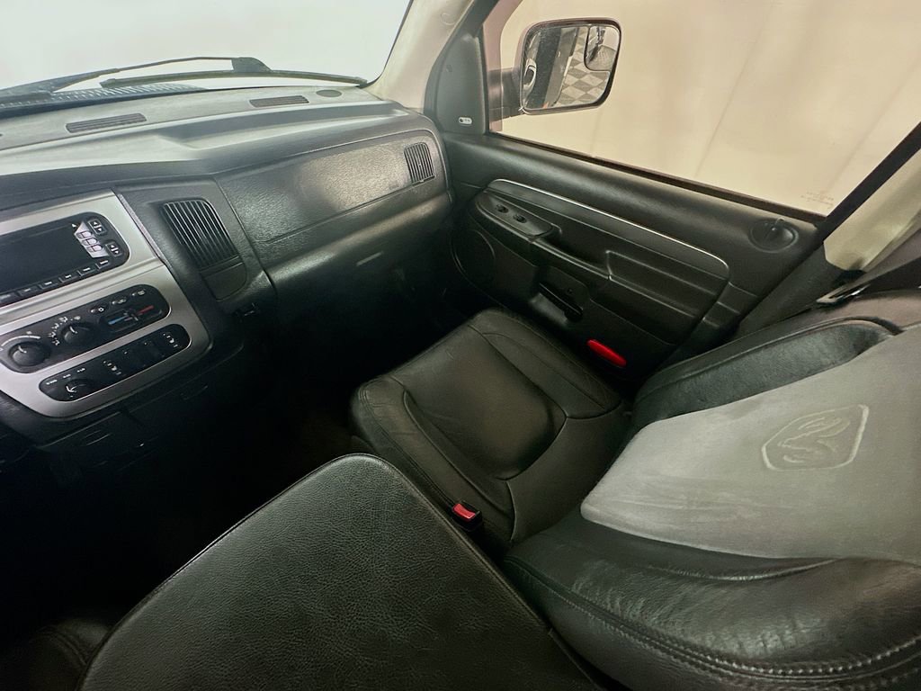 Used 2005 Dodge Ram 3500 Truck SLT image 11