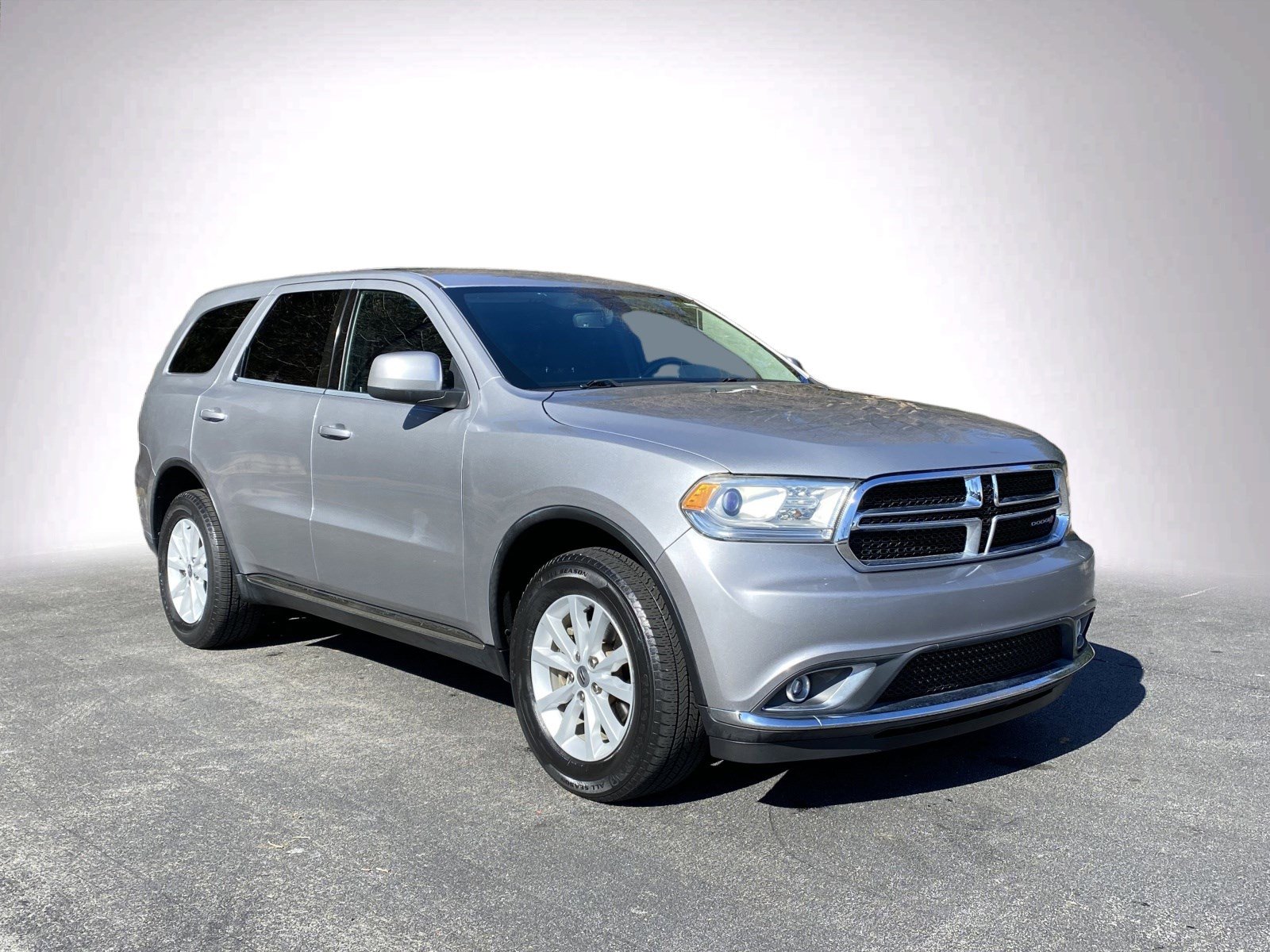 Used 2020 Dodge Durango SXT w/ 3rd Row Seating Group image 2