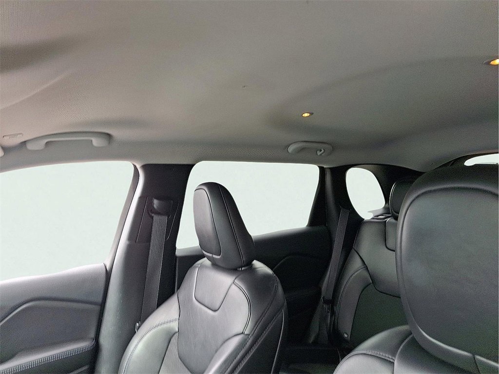 Used 2019 Jeep Cherokee Latitude Plus image 15