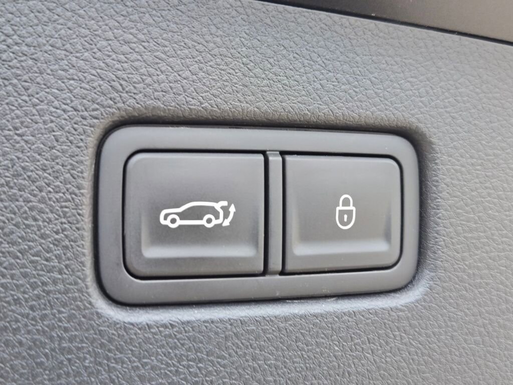 Used 2025 Genesis GV70 2.5T image 14