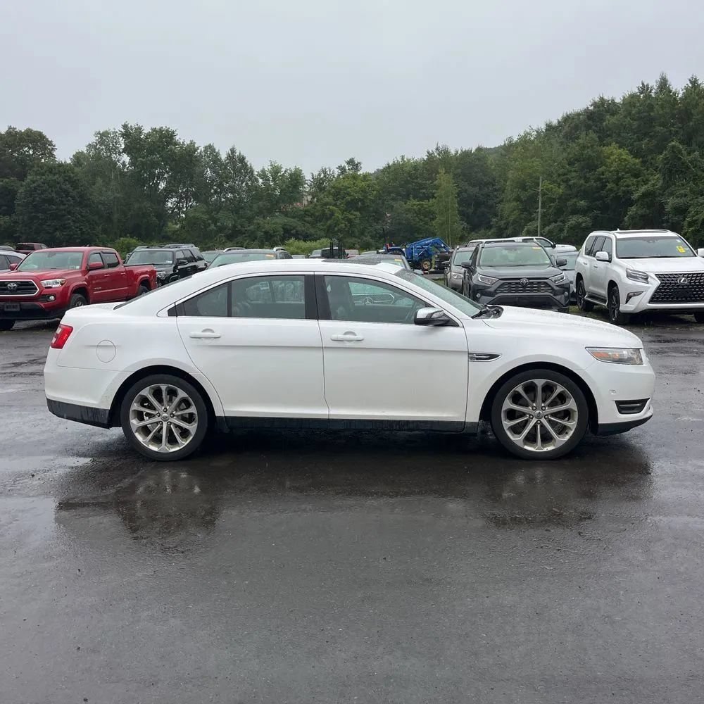 Used 2013 Ford Taurus Limited AWD/4WD image 10