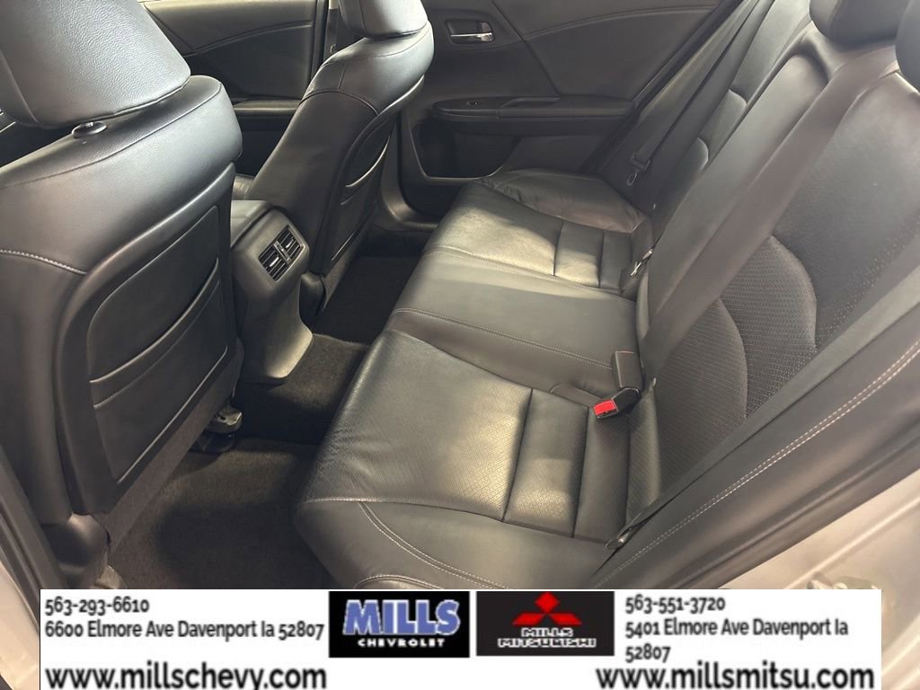 Used 2013 Honda Accord Touring image 12