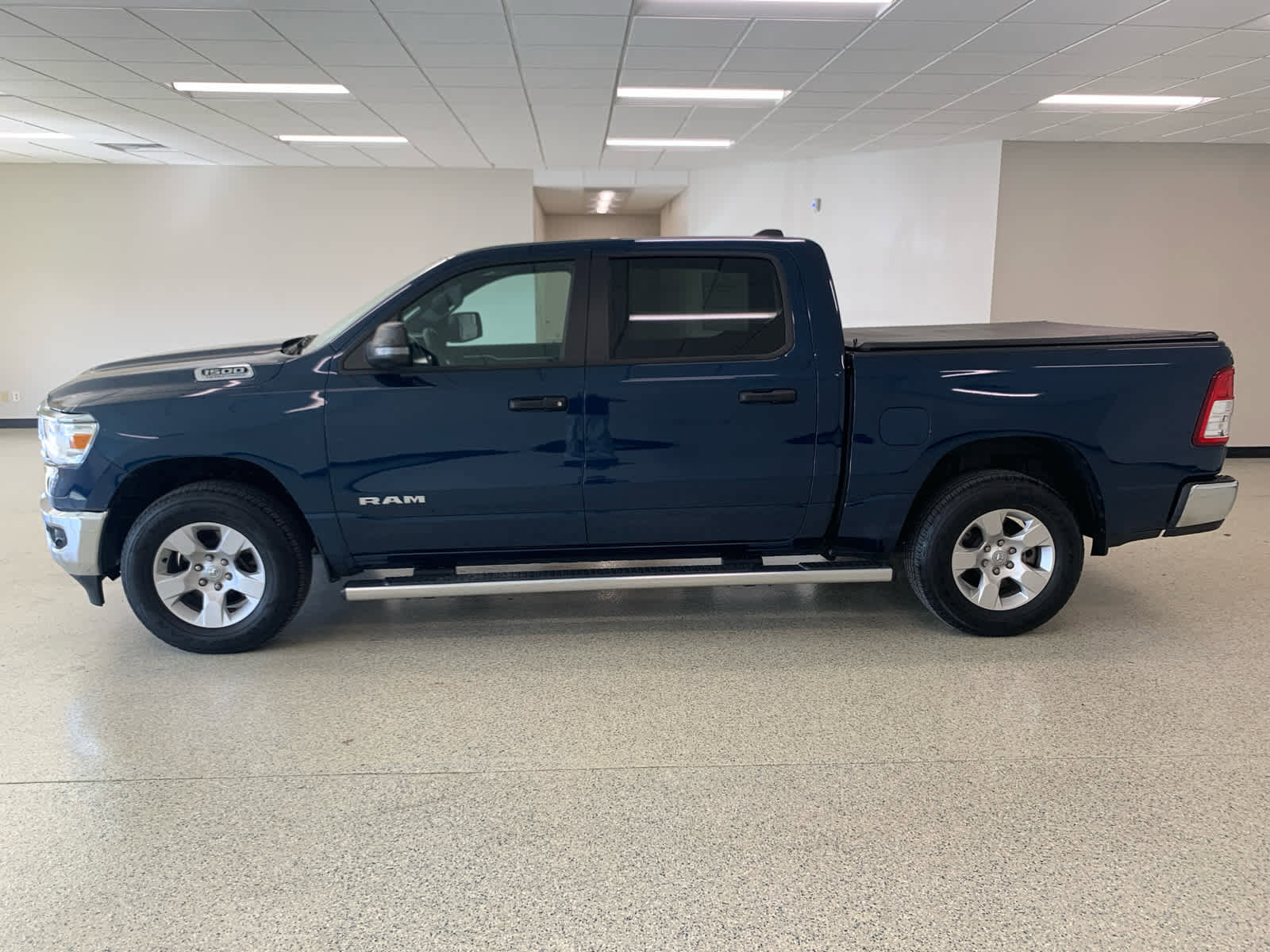 Used 2023 RAM 1500 Big Horn AWD/4WD image 12