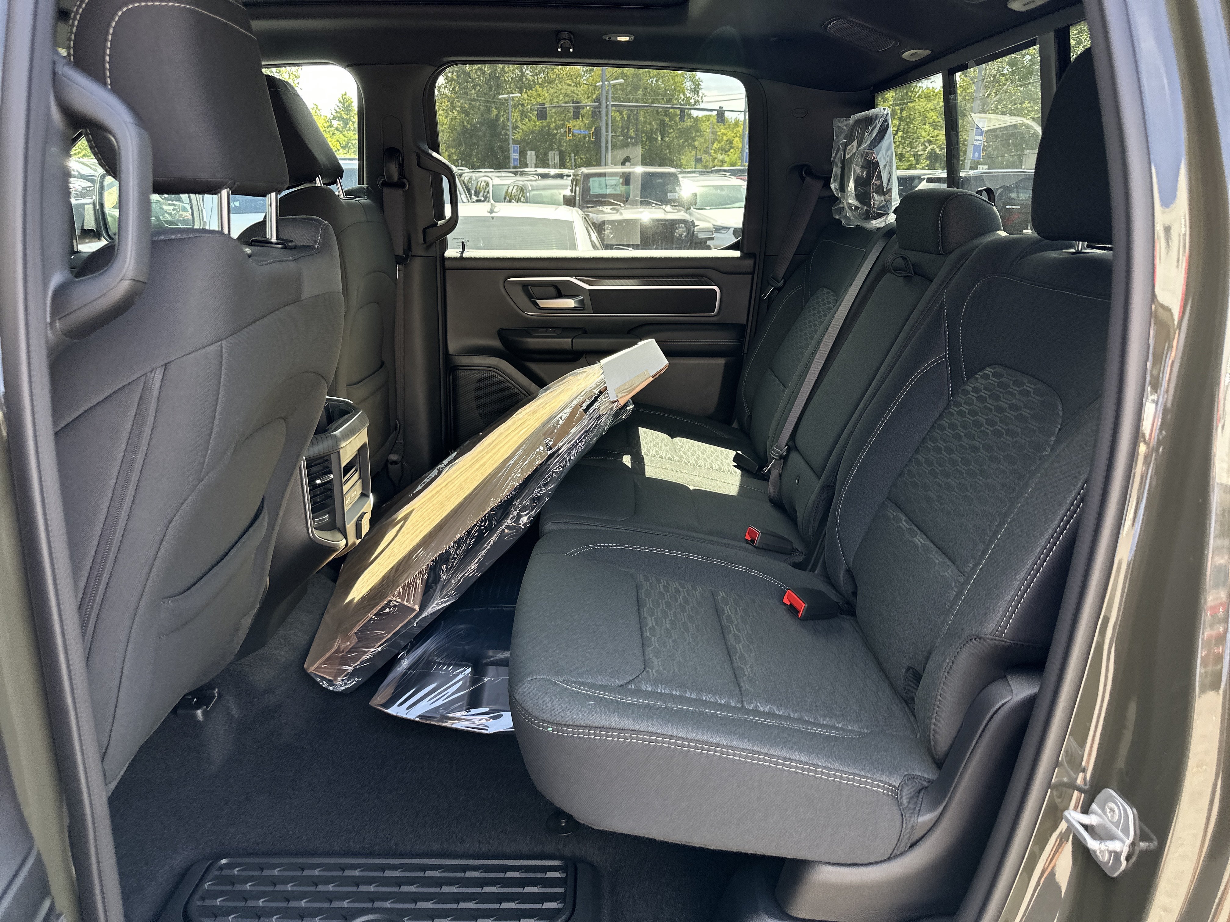 New 2027 RAM 1500 Big Horn AWD/4WD image 28