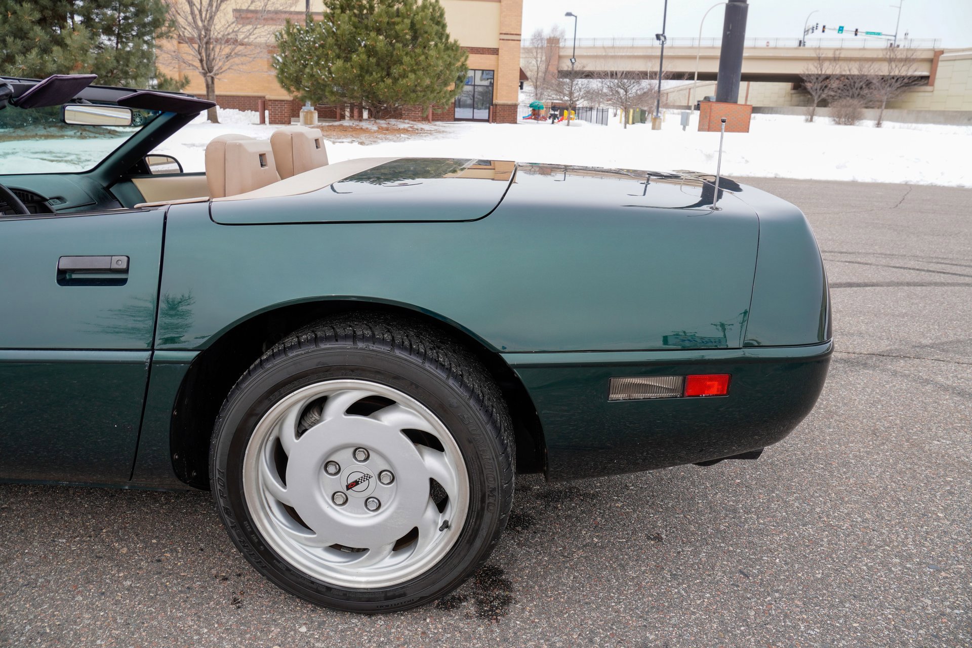 Used 1992 Chevrolet Corvette 2dr Convertible image 40