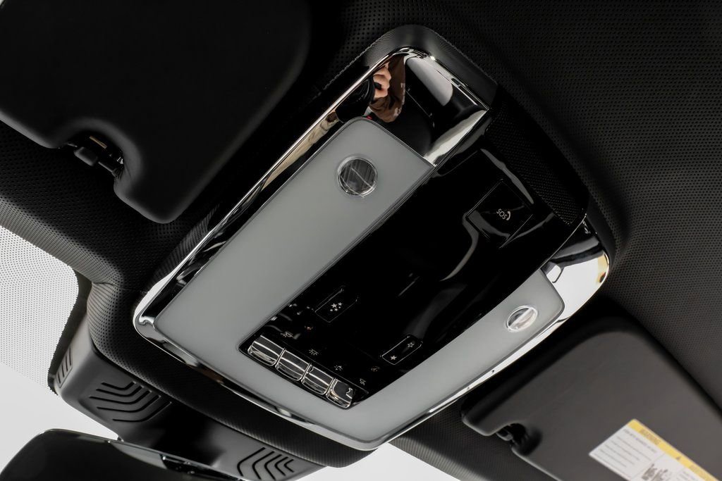 Used 2022 Rolls-Royce Cullinan Black Badge image 27