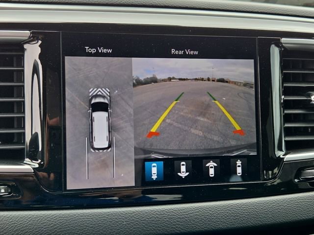 Used 2019 Chrysler Pacifica Touring Plus w/ Advanced Safetytec Group image 24