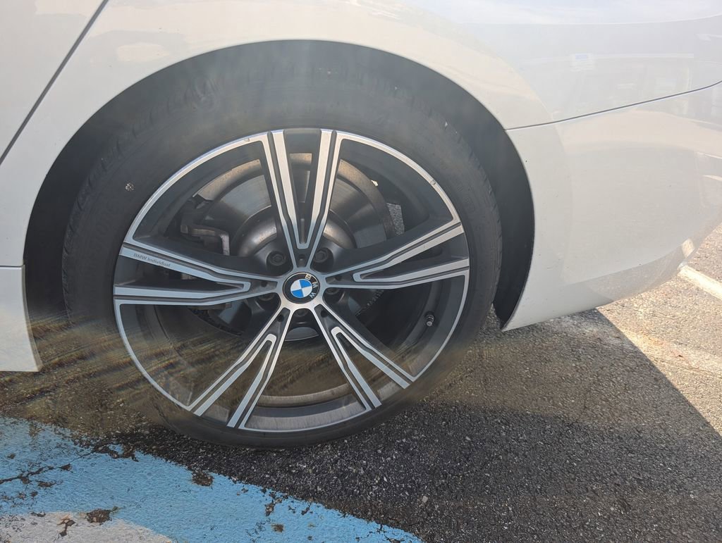 Used 2022 BMW 330i xDrive Sedan w/ M Sport Package image 24