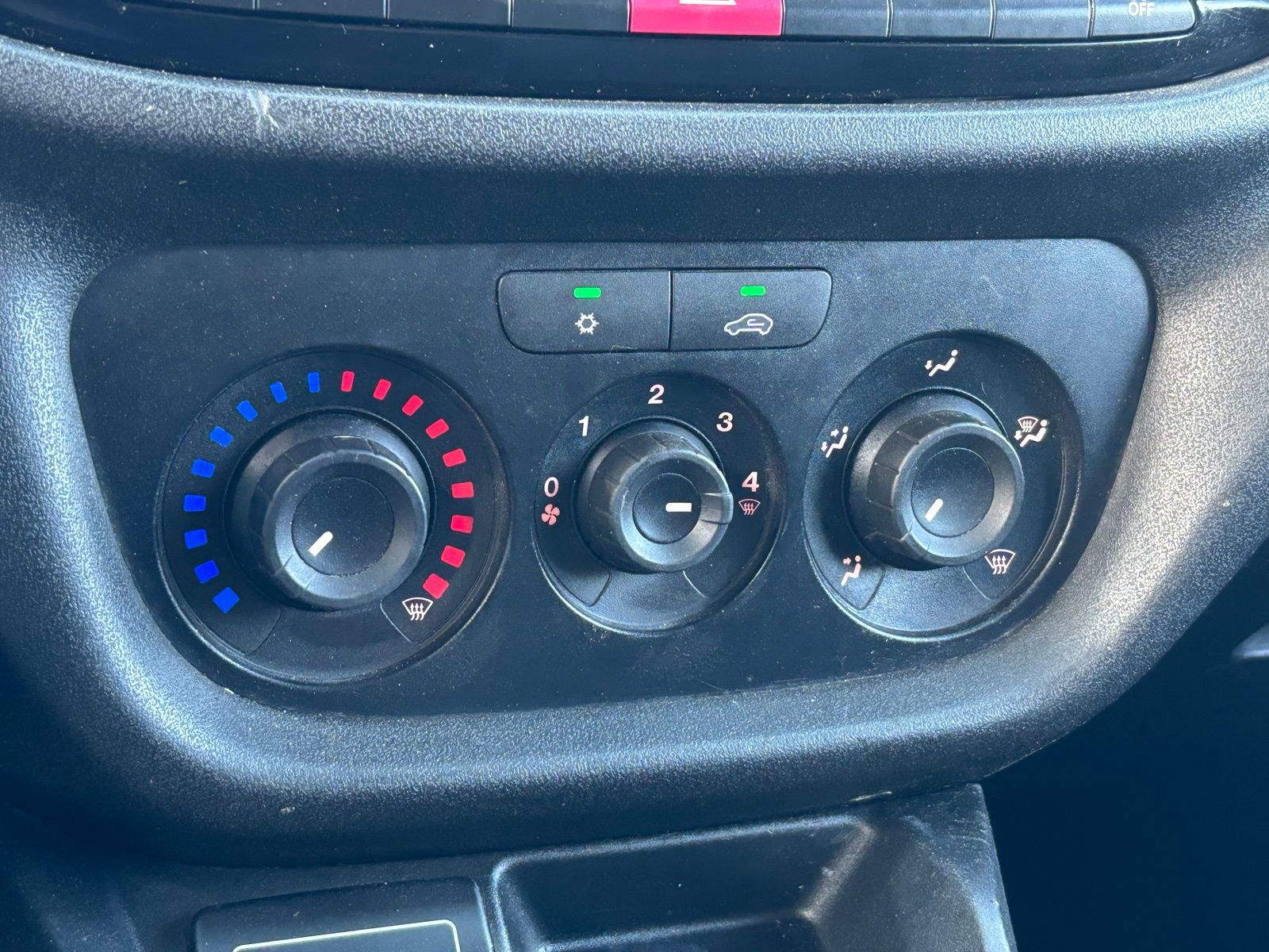 Used 2018 RAM ProMaster City Tradesman image 25