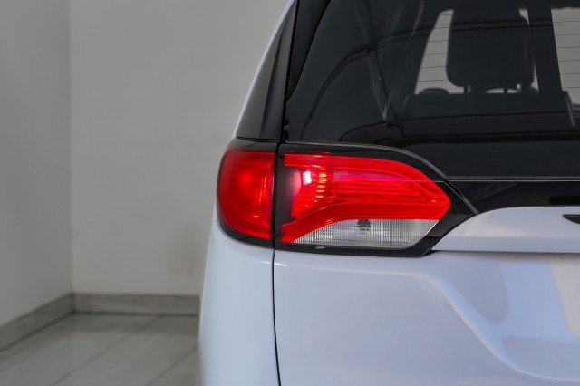 Used 2019 Chrysler Pacifica Limited w/ Advanced Safetytec Group image 45