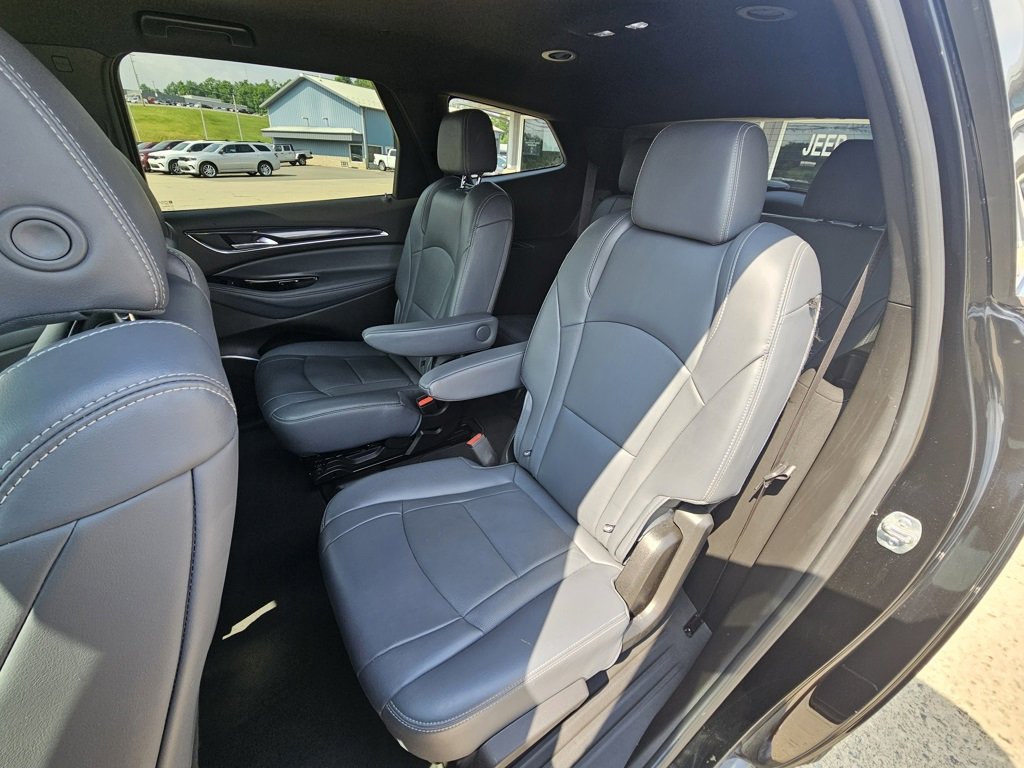 Used 2024 Buick Enclave Premium image 28