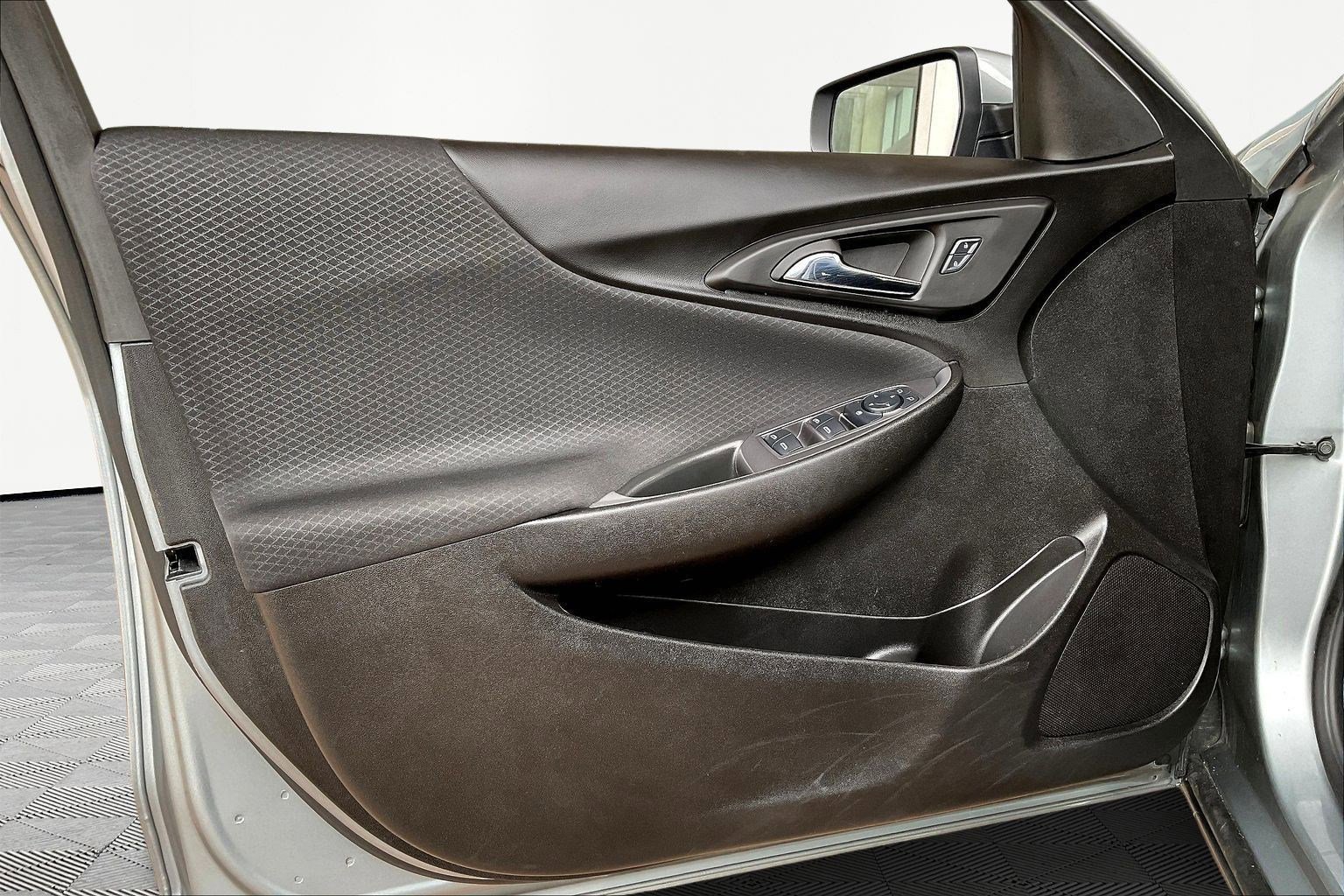 Used 2024 Chevrolet Malibu LT image 19