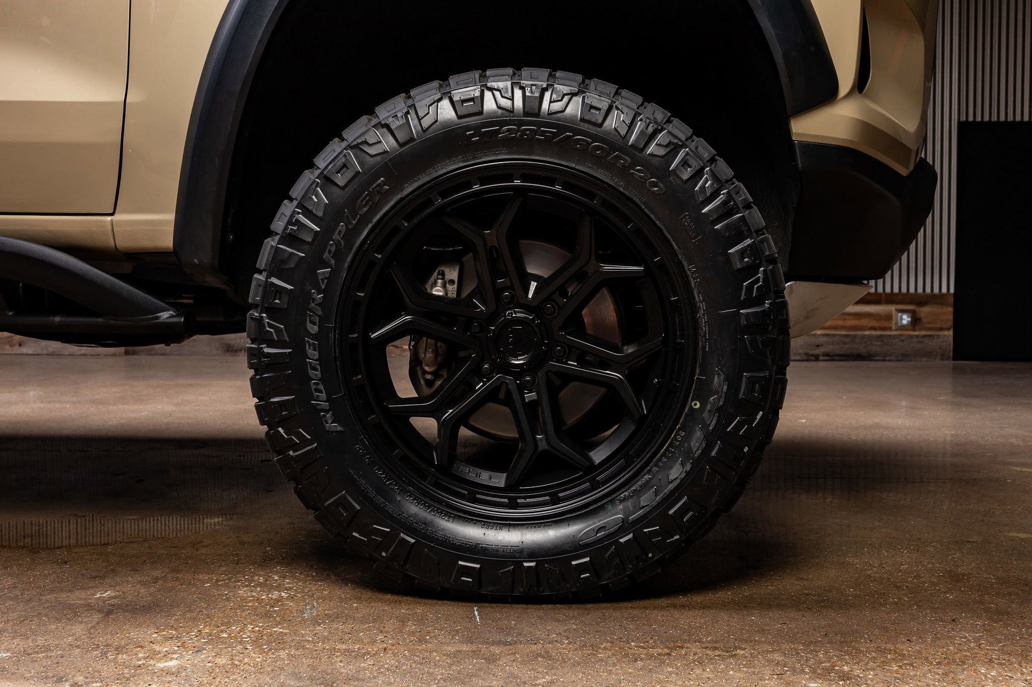 Used 2023 Chevrolet Colorado ZR2 w/ ZR2 Convenience Package III image 12