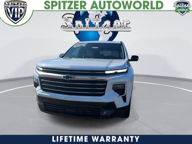 New 2026 Chevrolet Traverse High Country w/ LPO, Floor Liner Package AWD/4WD image 3