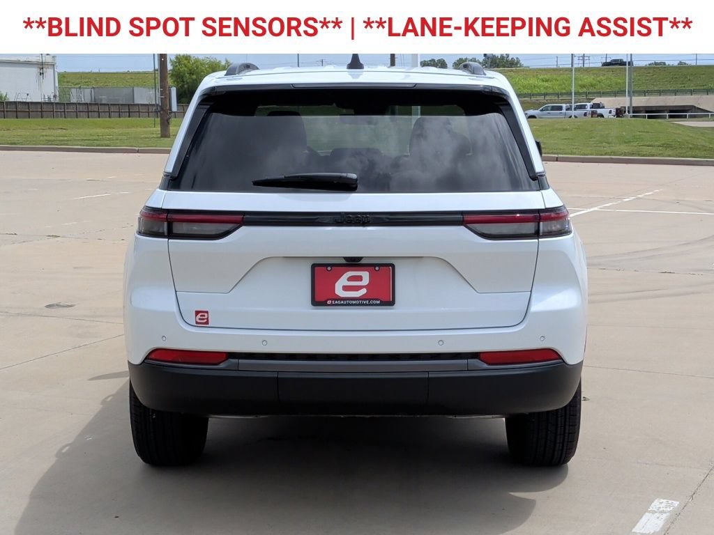 New 2026 Jeep Grand Cherokee Altitude RWD image 7